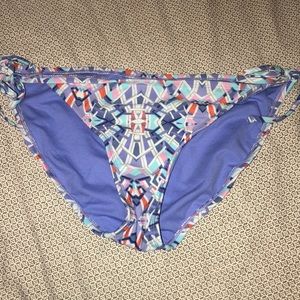 Print bikini bottoms